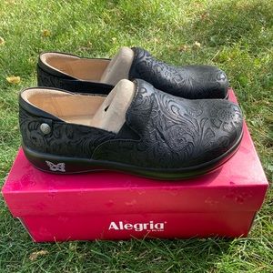 Algeria Keli Professional Shoe 7.5 (37) Black Embossed Paisley